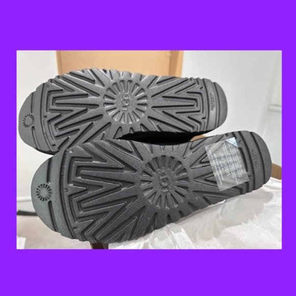 NEW IN BOX - Classic Tall UGG Rubber Boots in Black with large Logo - Size 9 - Picture 6 of 7